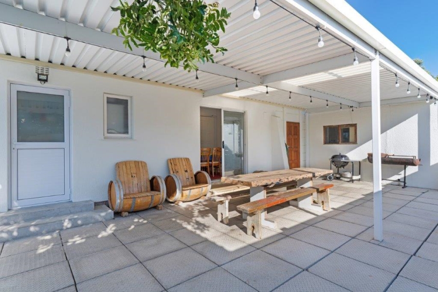 3 Bedroom Property for Sale in Table View Western Cape